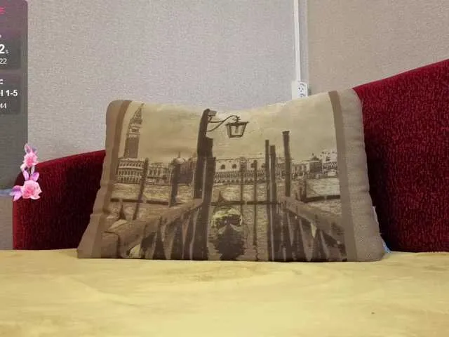 Live sex webcam photo for Misslyolika #291740337