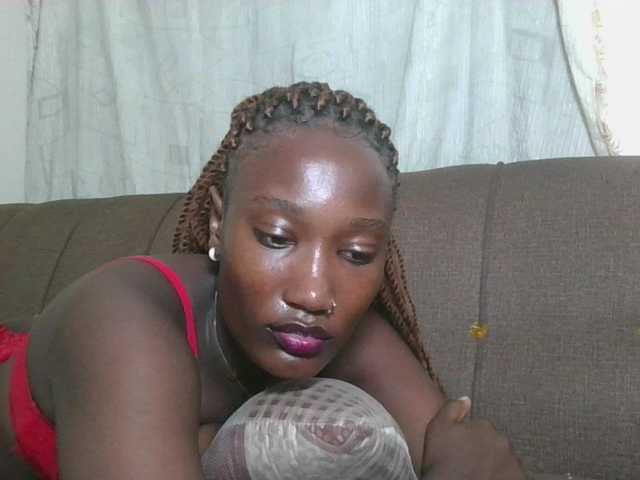 Live sex webcam photo for Missprettygal #292202041