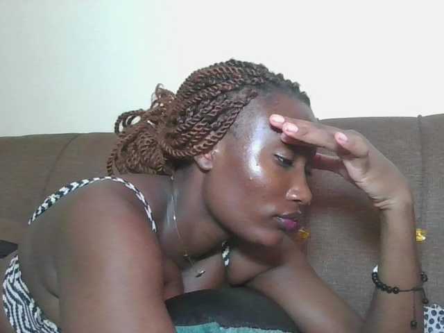 Live sex webcam photo for Missprettygal #292247284