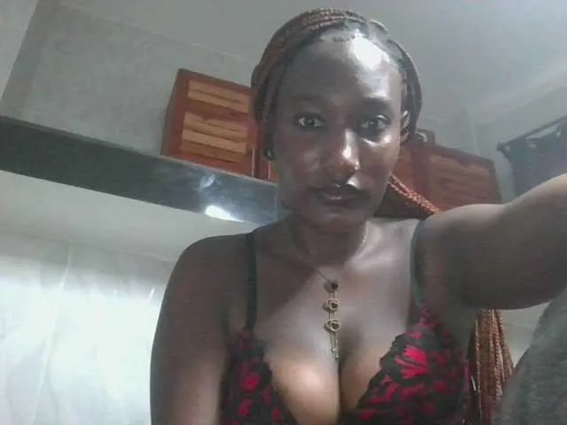 Live sex webcam photo for Missprettygal #292739690
