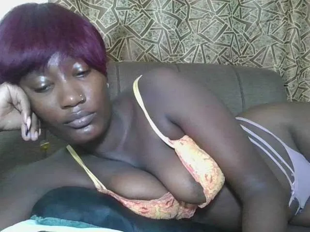 Live sex webcam photo for Missprettygal #293046042
