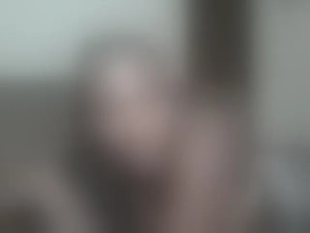 Live sex webcam photo for Missprettygal #293352692