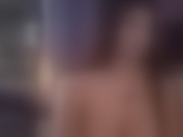 Live sex webcam photo for MisssMegann #294055329