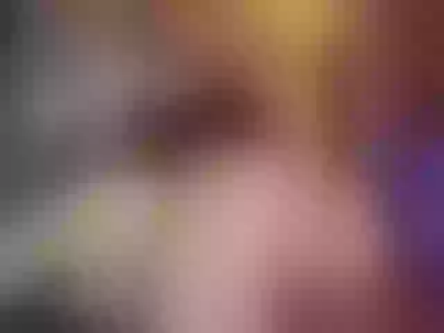Live sex webcam photo for MisssMira #278092075
