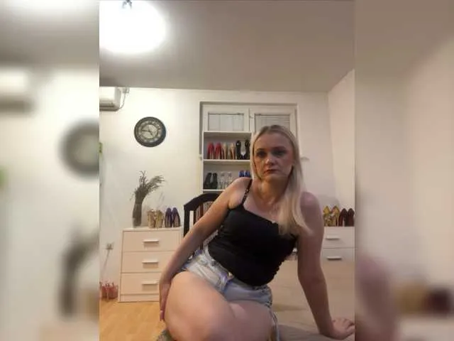 Live sex webcam photo for MisstressSabi #276193622