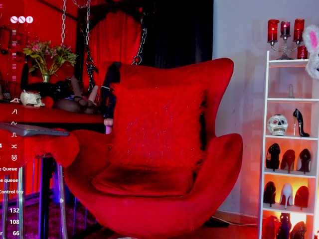 Live sex webcam photo for MistressAndre #291666253