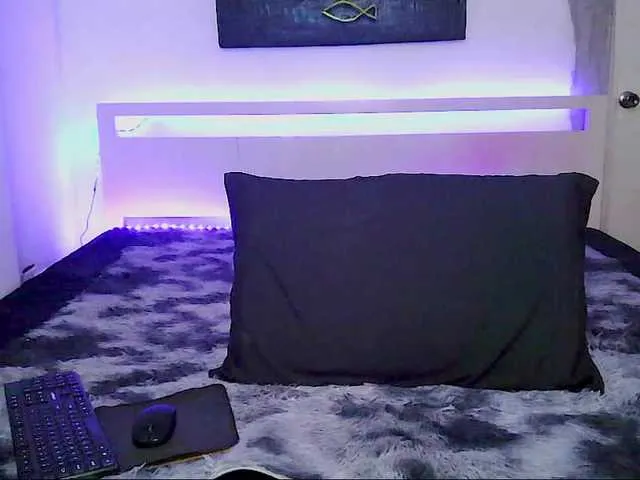 Live sex webcam photo for MistressKat01 #291273476