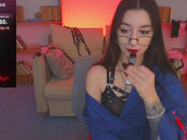 Live sex webcam photo for MistressMarcelline #290965216