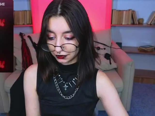 Live sex webcam photo for MistressMarcelline #291548780