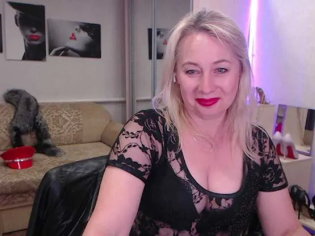 Live sex webcam photo for MistressMilfa #294153506