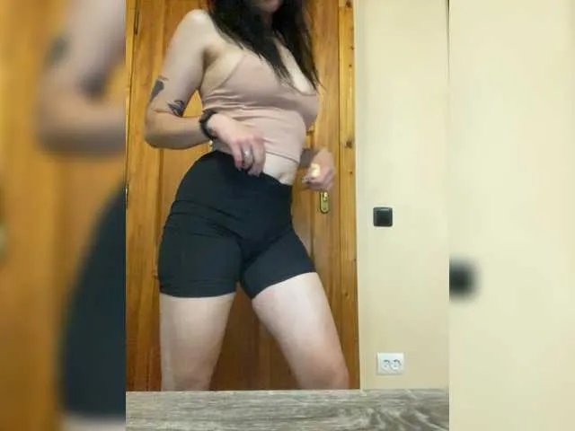 Live sex webcam photo for MistyLamb #275634533