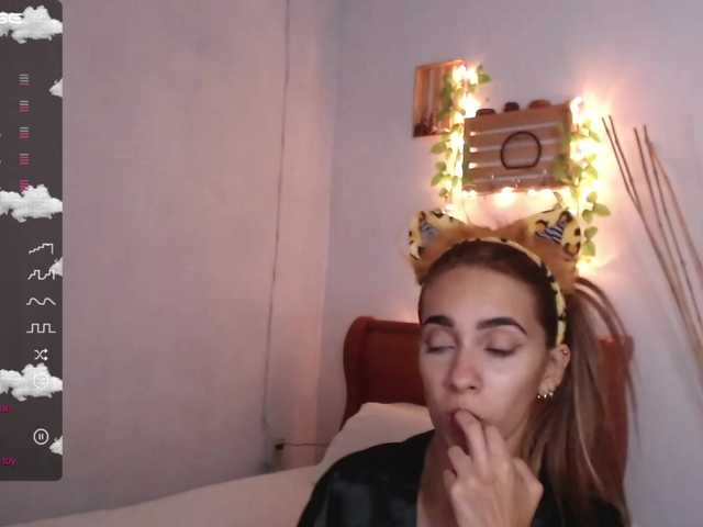 Live sex webcam photo for Mitch-Wilson #276373975
