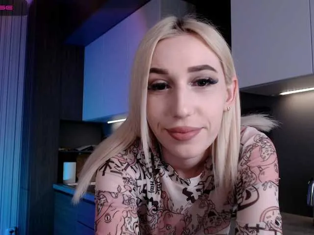 Live sex webcam photo for MiuElle #273109581