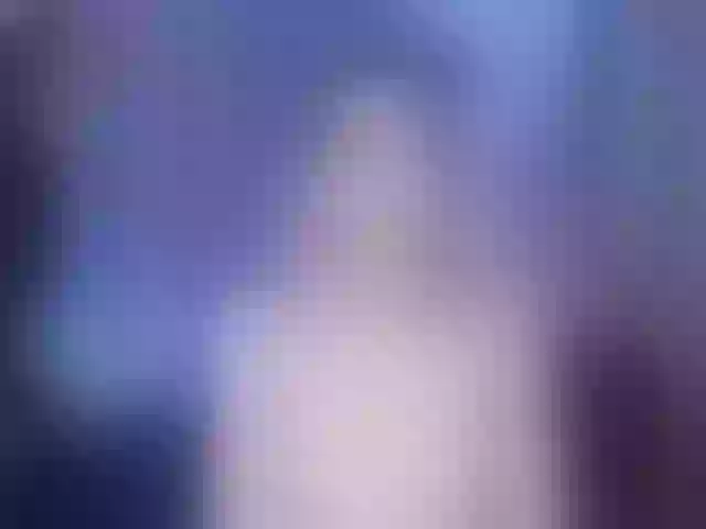 Live sex webcam photo for MiuElle #275583821
