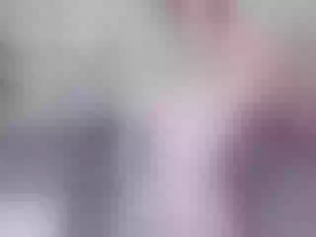 Live sex webcam photo for MiuElle #275711114