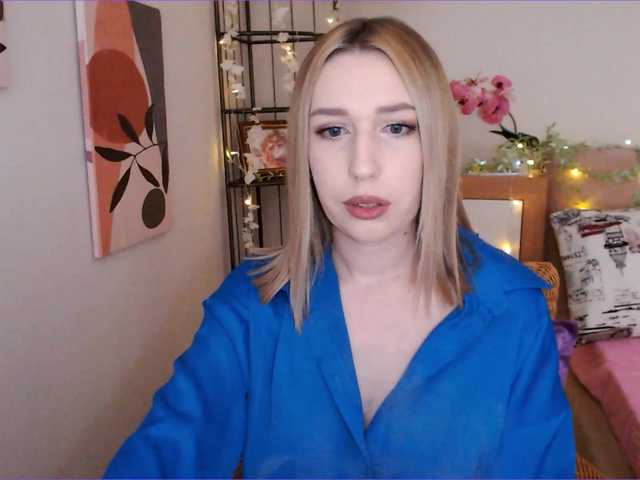 Live sex webcam photo for MiuElle #277780305