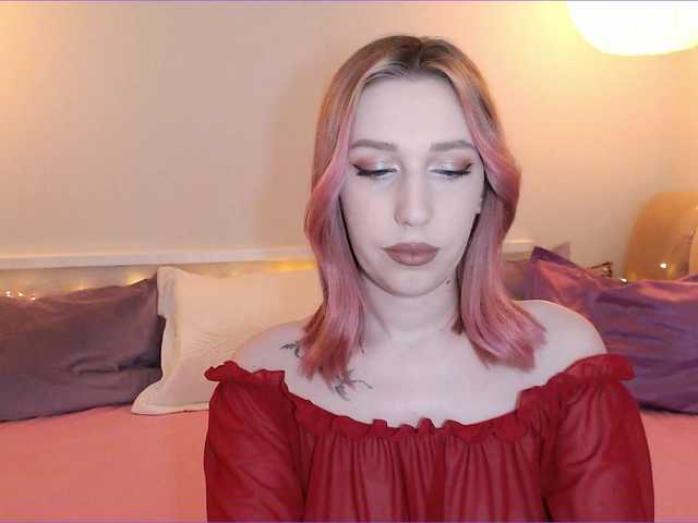 Live sex webcam photo for MiuElle #277969912