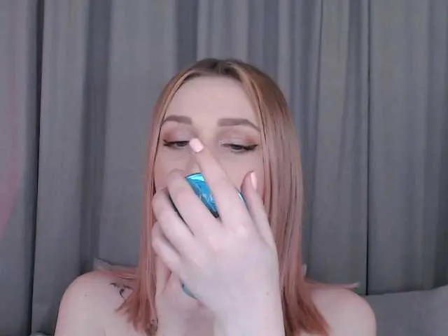 Live sex webcam photo for MiuElle #278120839