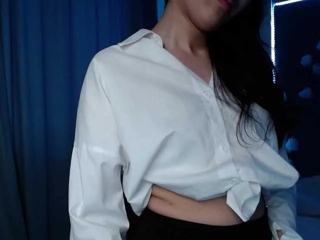 Live sex webcam photo for MiuYuka #288081866