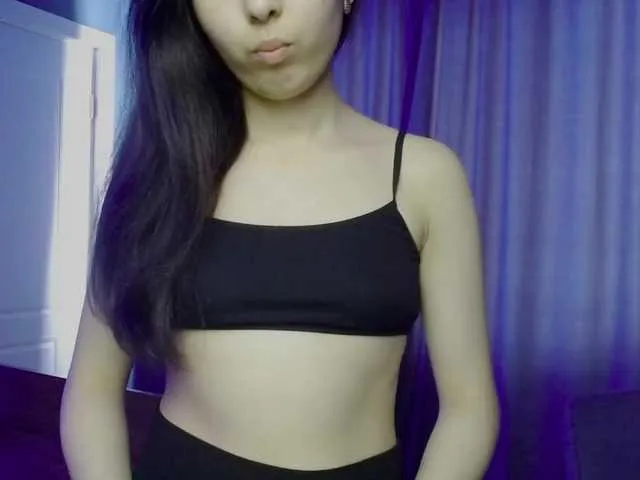 Live sex webcam photo for MiuYuka #288081893