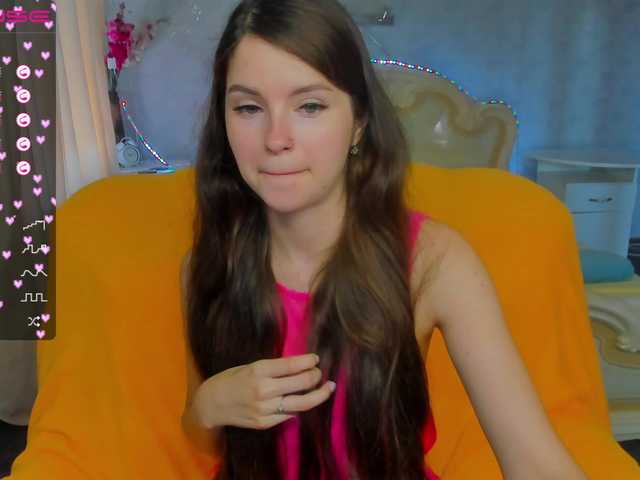 Live sex webcam photo for MiyaEvans #275939130