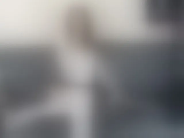 Live sex webcam photo for MiyaMei #292512137