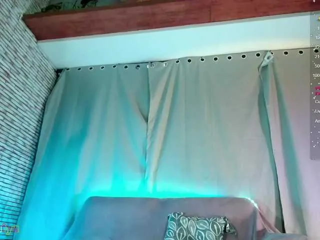 Live sex webcam photo for Miyah #276140205