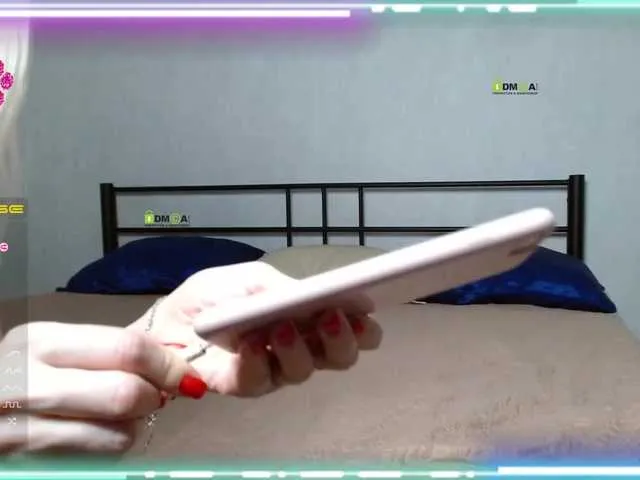 Live sex webcam photo for MizzEva #272564107