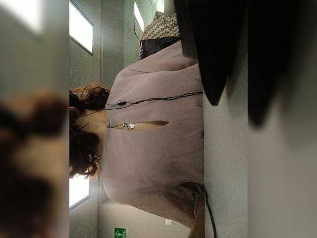 Live sex webcam photo for Mnemosine #273372526