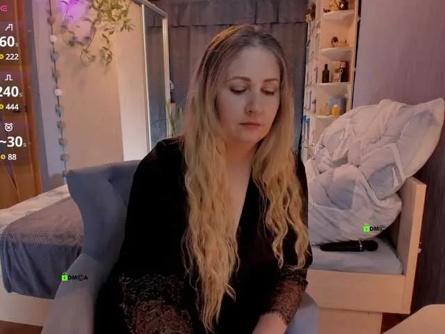 Live sex webcam photo for MoCuishle #290272256