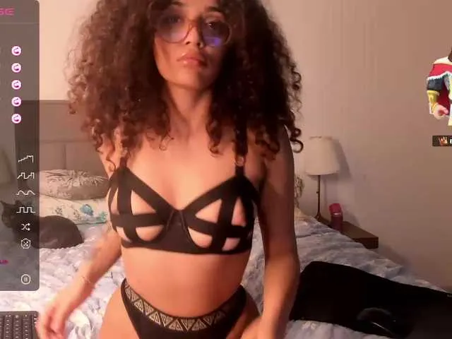 Live sex webcam photo for Moan4u #276553289