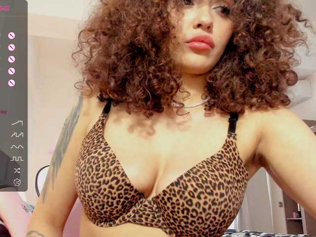 Live sex webcam photo for Moan4u #277488102