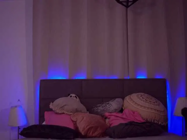 Live sex webcam photo for Moan4u #278061100