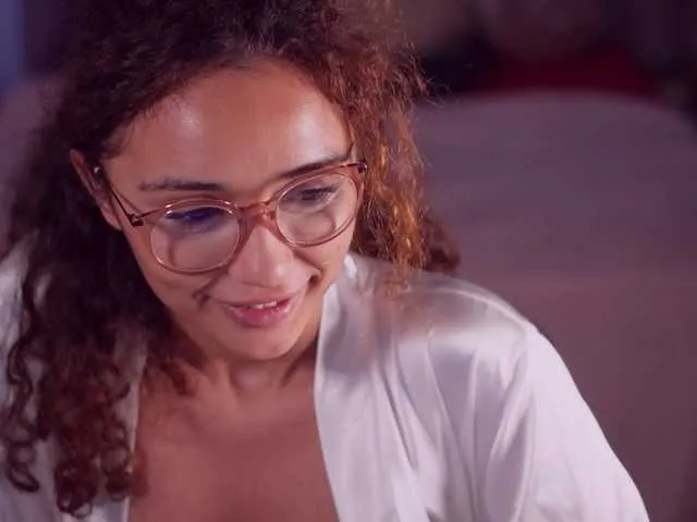 Live sex webcam photo for Moan4u #288312268