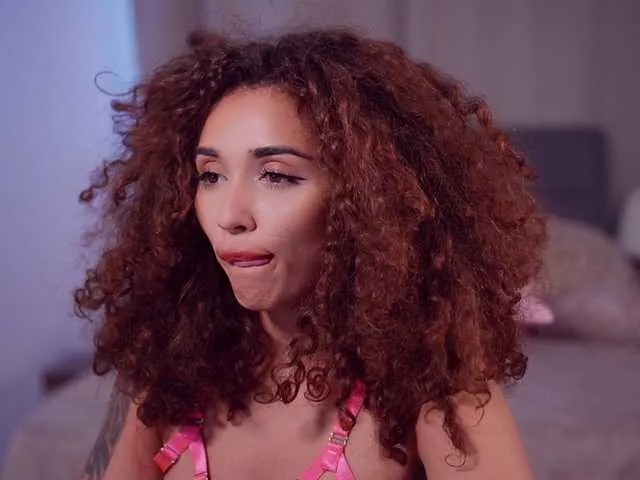 Live sex webcam photo for Moan4u #289320077