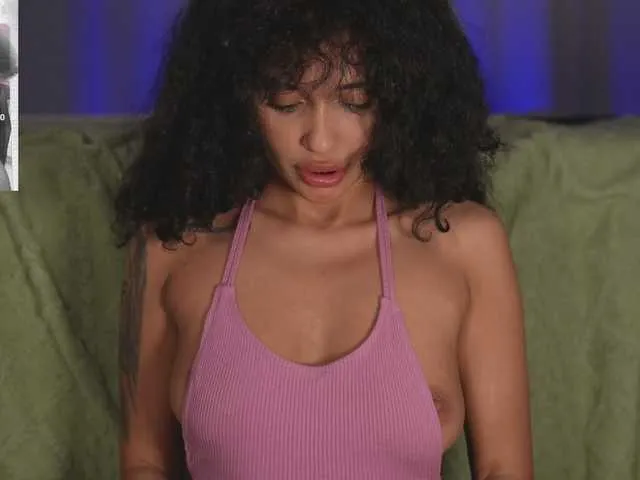 Live sex webcam photo for Moan4u #291009370