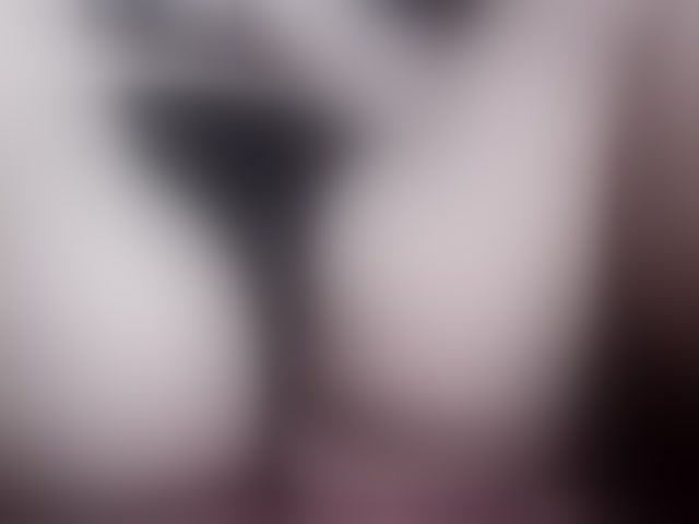 Live sex webcam photo for MoanFormebb #294087020