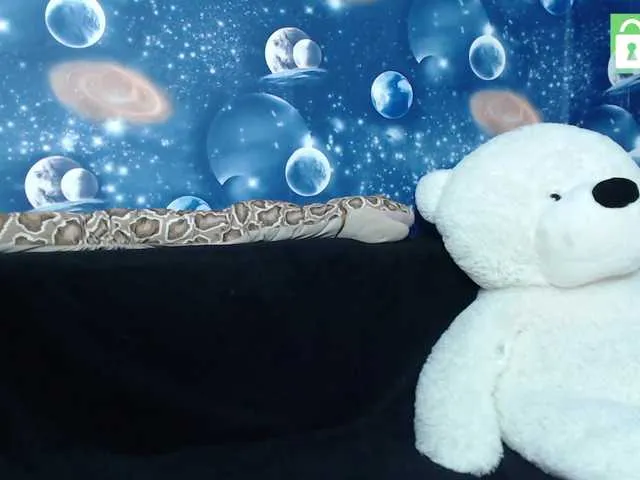 Live sex webcam photo for Model07 #273091324