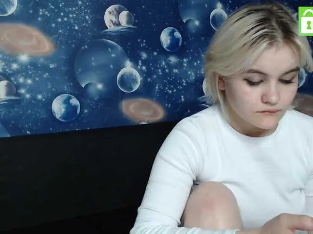 Live sex webcam photo for Model07 #273357176