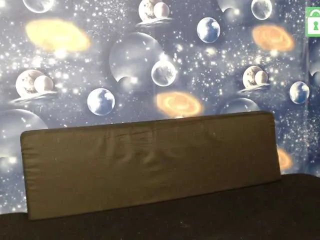 Live sex webcam photo for Model07 #273483732