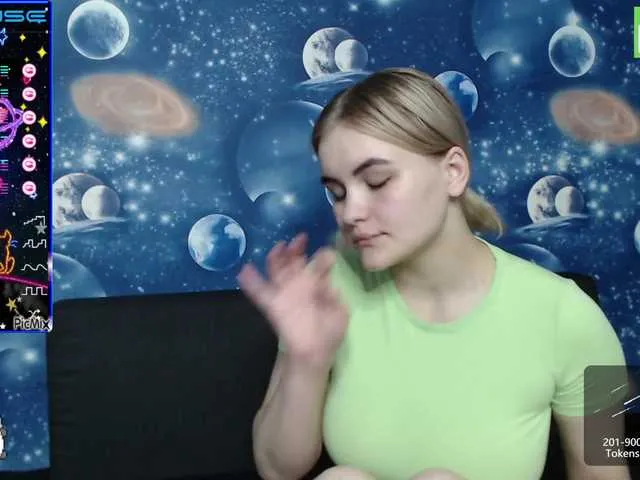 Live sex webcam photo for Model07 #273754984