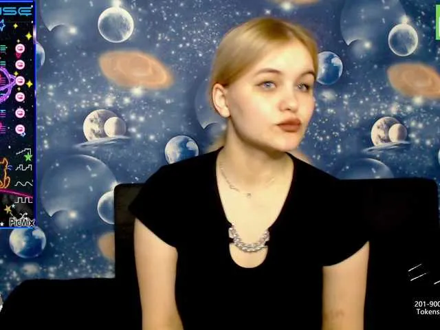 Live sex webcam photo for Model07 #273849402