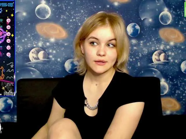 Live sex webcam photo for Model07 #273852750