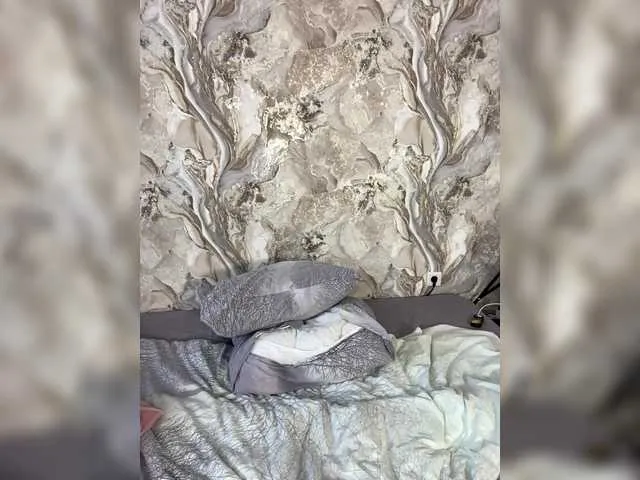 Live sex webcam photo for Model2021 #288292688