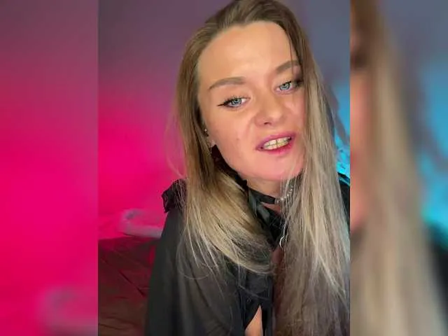 Live sex webcam photo for Model2021 #292243809