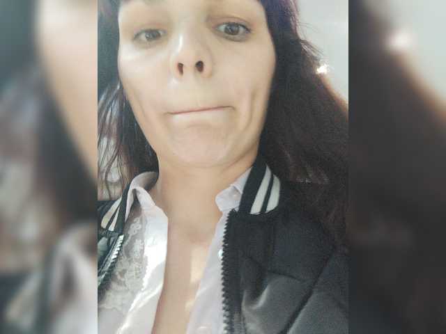 Live sex webcam photo for Model555 #273127058