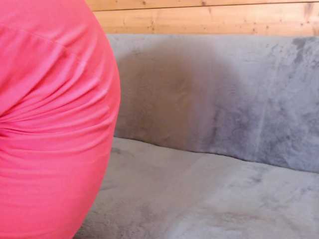 Live sex webcam photo for Model555 #274122844