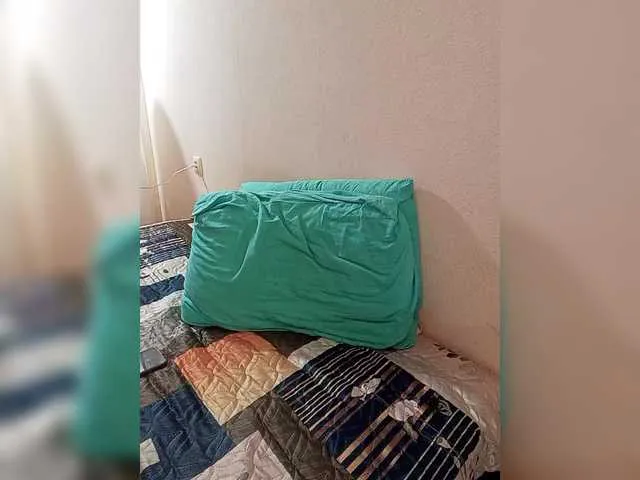 Live sex webcam photo for Model555 #292346434