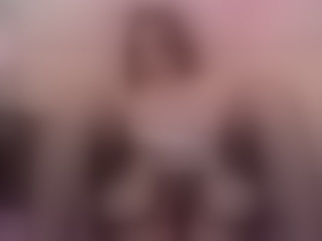 Live sex webcam photo for Modelfox #294341766