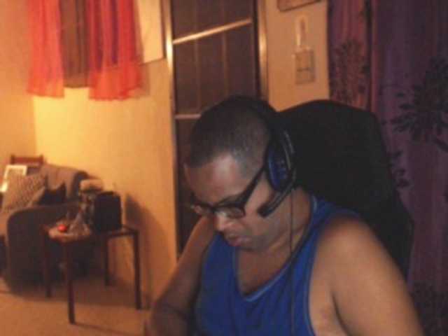 Live sex webcam photo for Modesto-1 #290294938